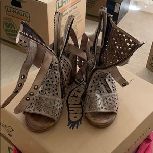 Amazing Freebird by Steve Madden heels